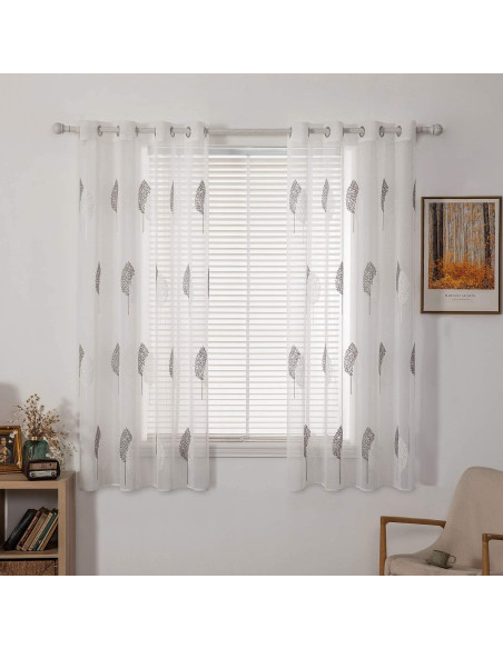 Perdele cu model frunze gri si albe