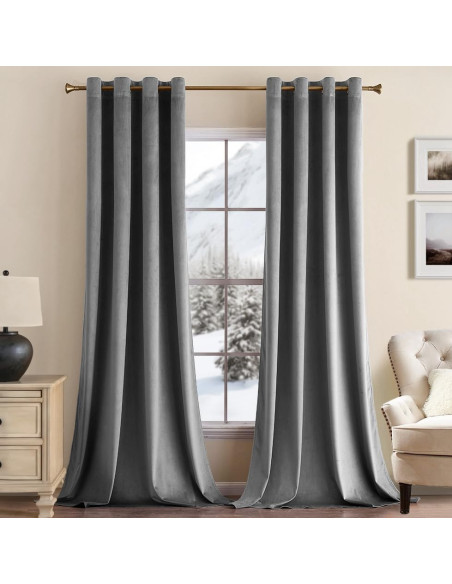 Draperii de catifea gri